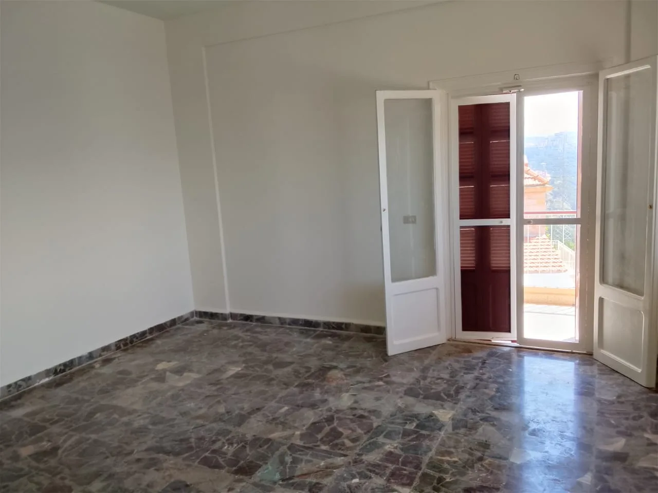 Apartment for Rent in Beit Mery — الصورة 3