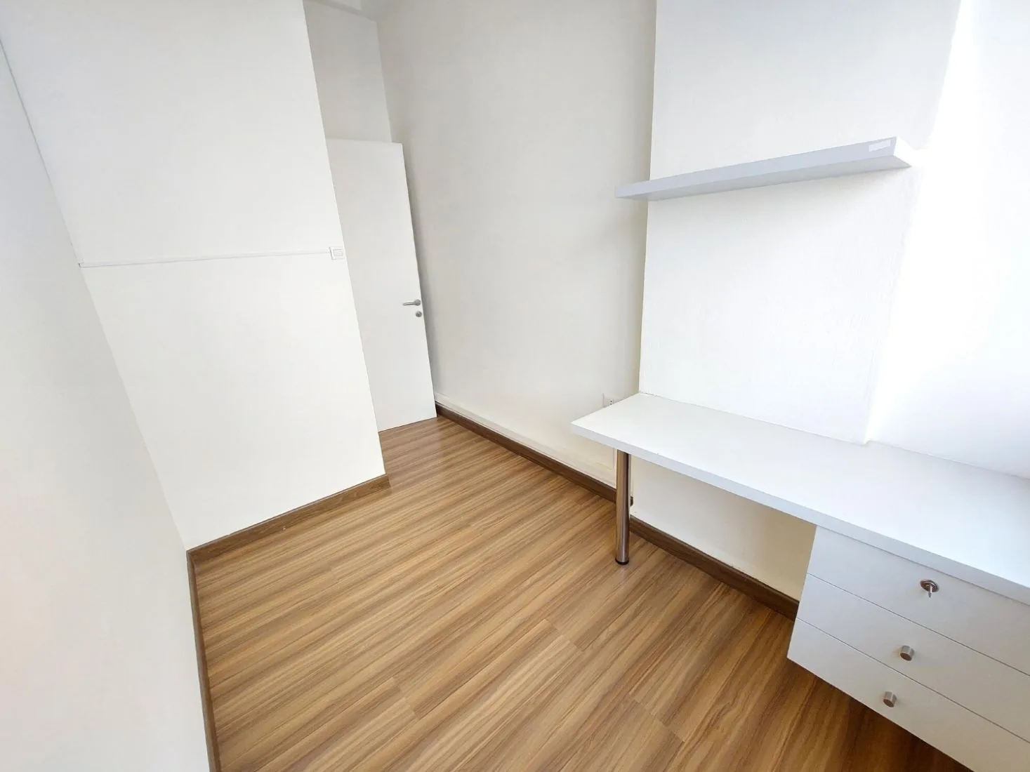 Office for Rent in Badaro — الصورة 3