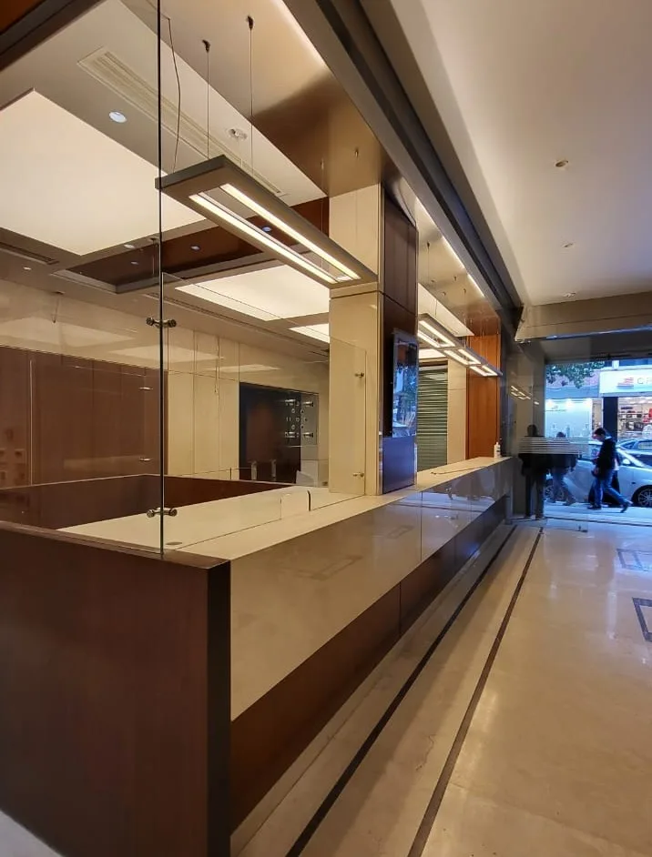 Prime Retail Shop for Rent in Hamra — الصورة 3