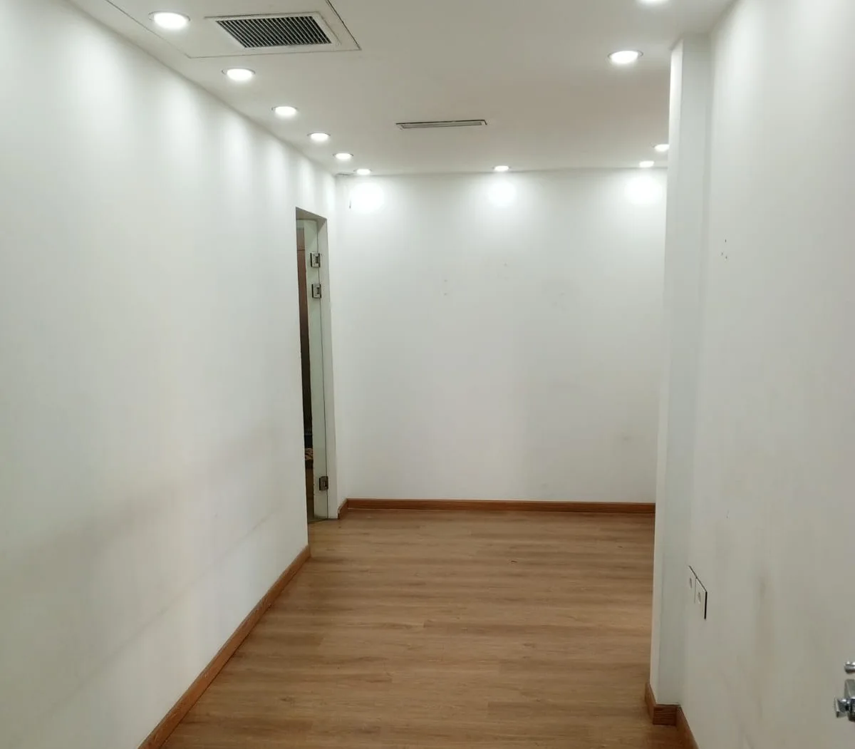 Office for Rent in Tabaris — photo 4