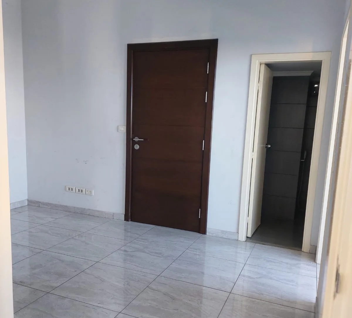 Office for Rent in Achrafieh — الصورة 5