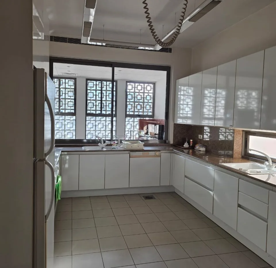 Apartment for Sale – Clemenceau, Beirut — الصورة 5
