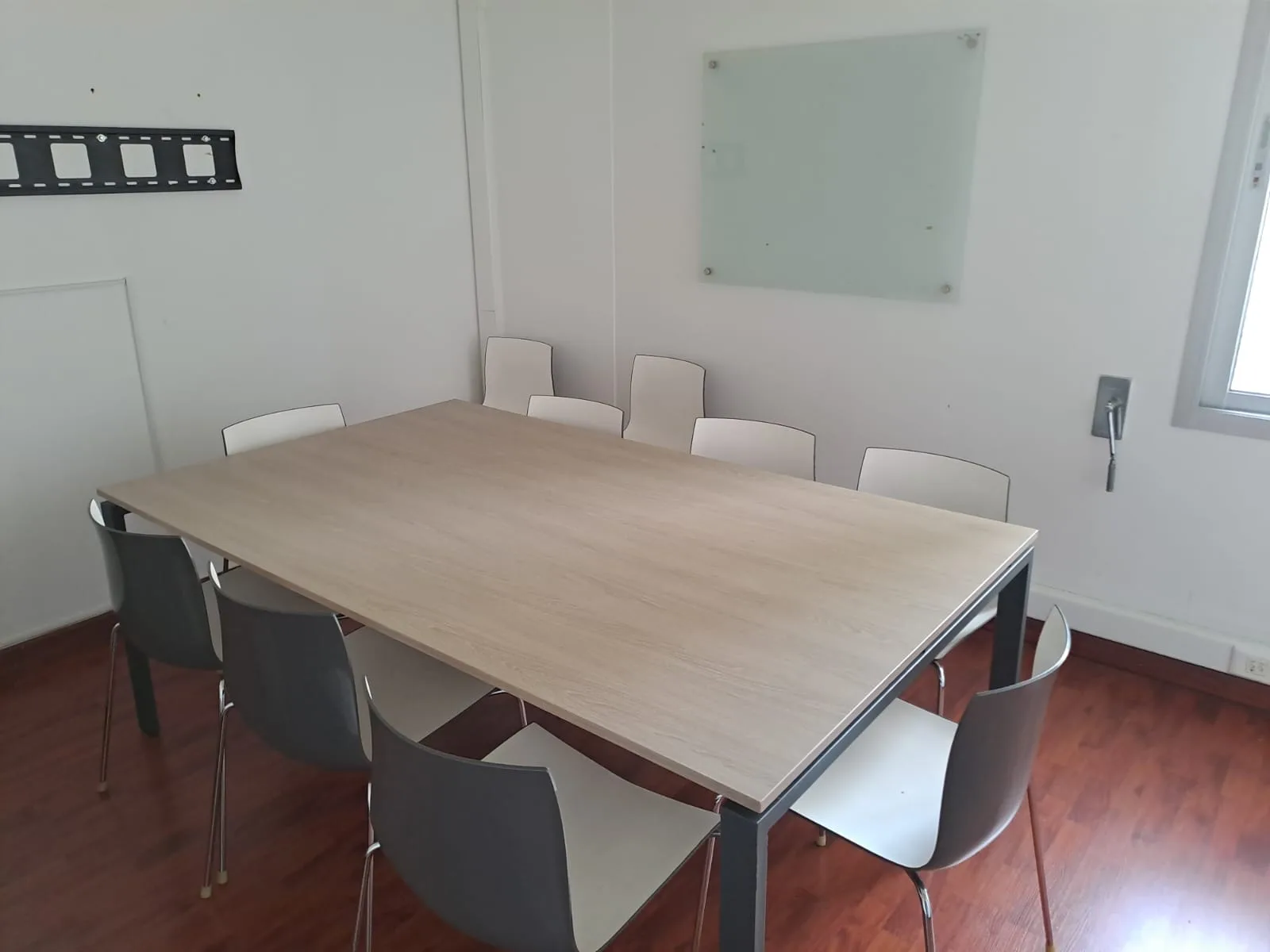 Furnished Office for Rent in Achrafieh — الصورة 3
