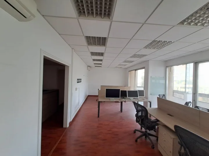 Furnished Office for Rent in Achrafieh — الصورة 1