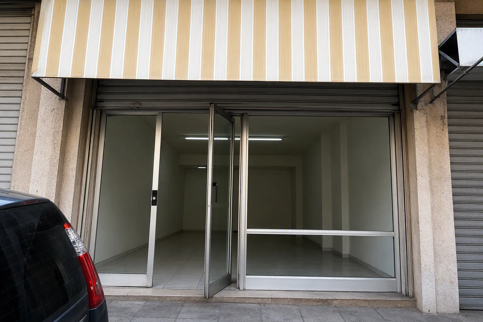 Shop for Rent in Ain El Remmaneh — photo 2