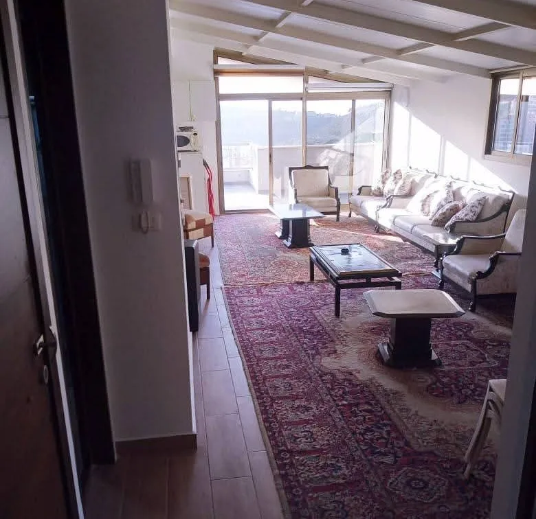 Roof Apartment for Rent – Mansourieh — الصورة 3