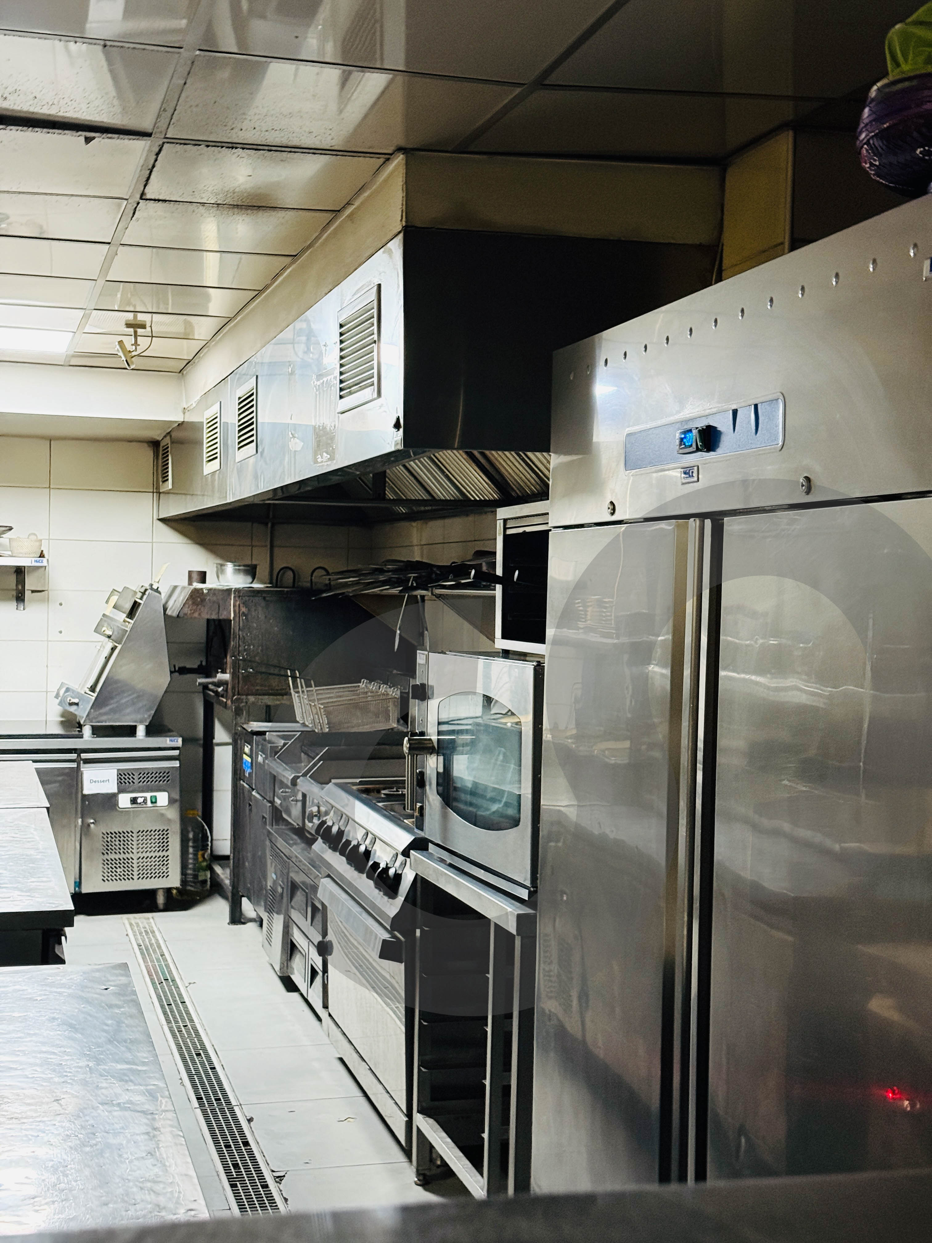 prime location- Fully equipped & furnished- kfarhbab — الصورة 2