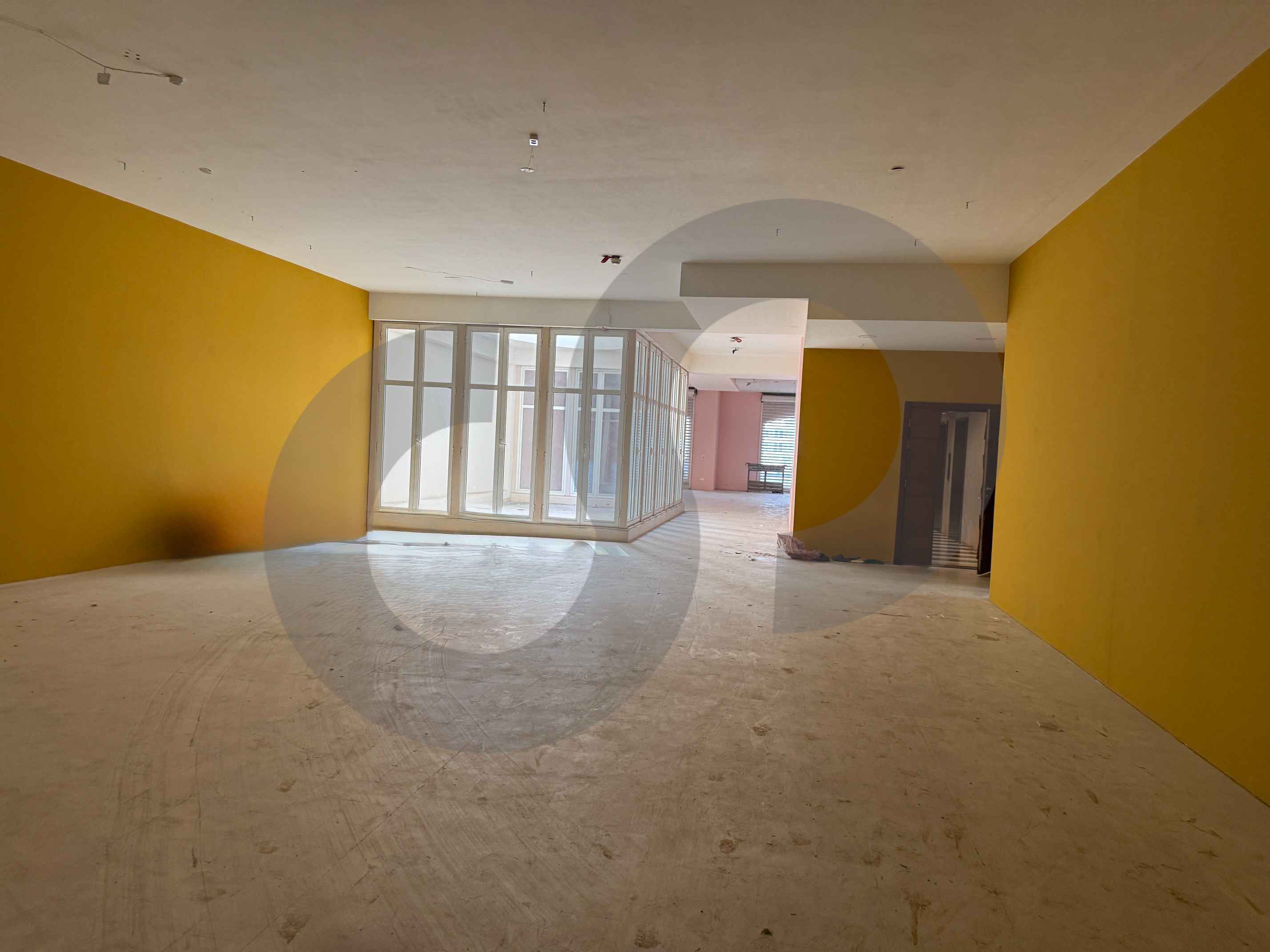 Wadi Bou Jmeel- /showroom/RENT ! — photo 2