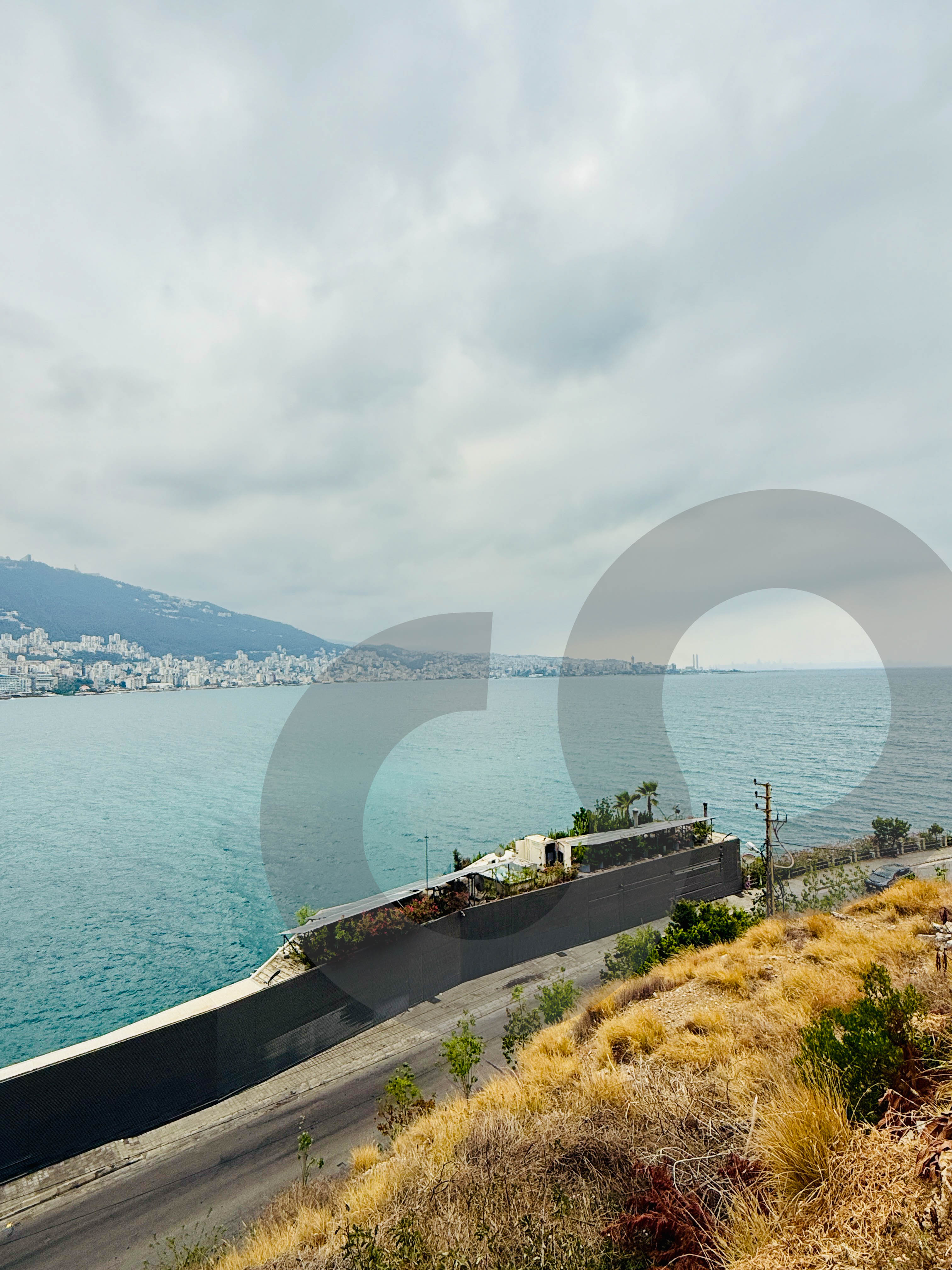 BEACHFRONT SEA VIEW DIRECTLY NEAR THE CASINO- Tabarja — الصورة 2