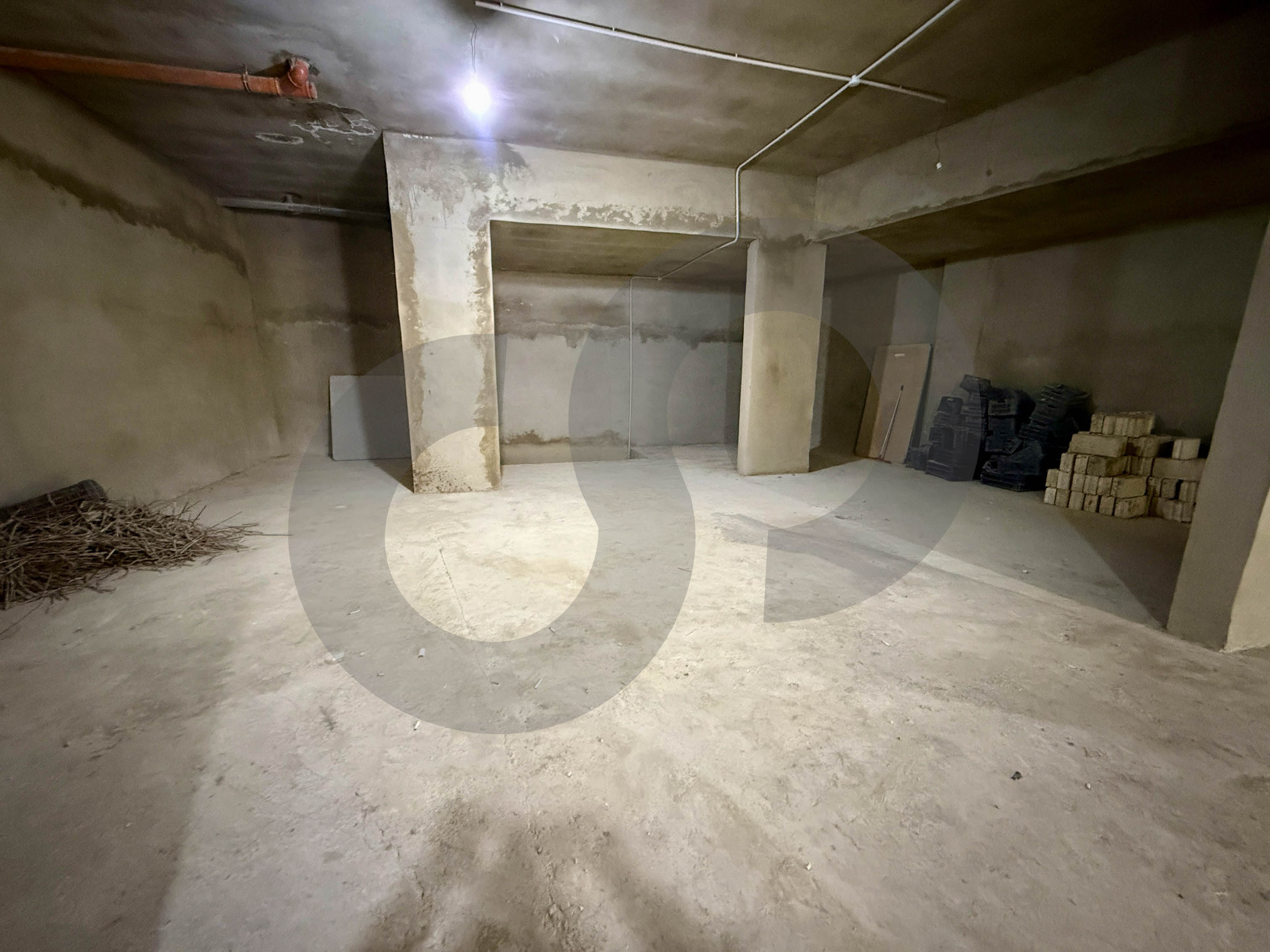Spacious 650 sqm warehouse for sale in Baabda- Louaizeh — الصورة 2