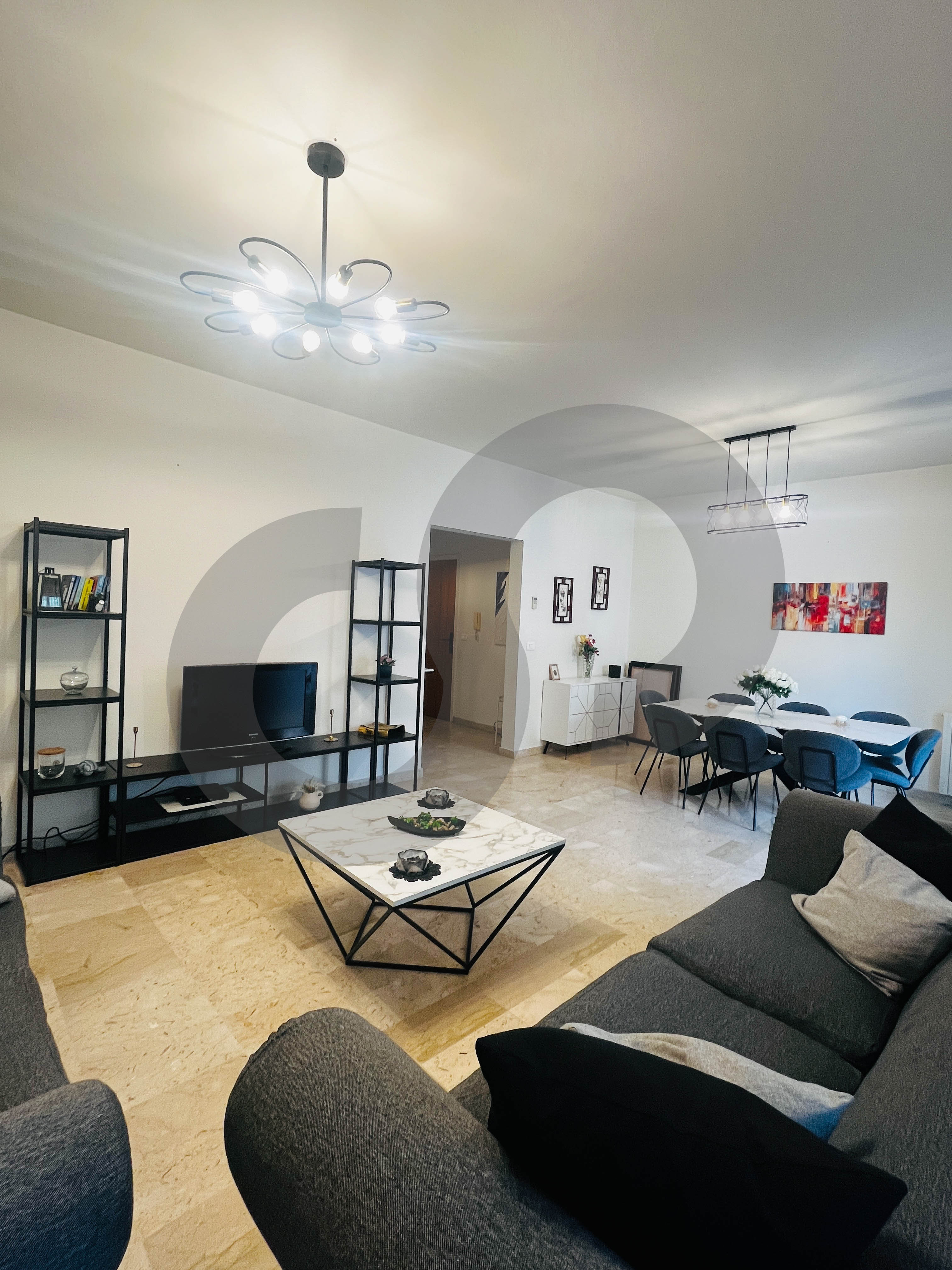 Ideally located, pool access, prime area, adma — الصورة 3
