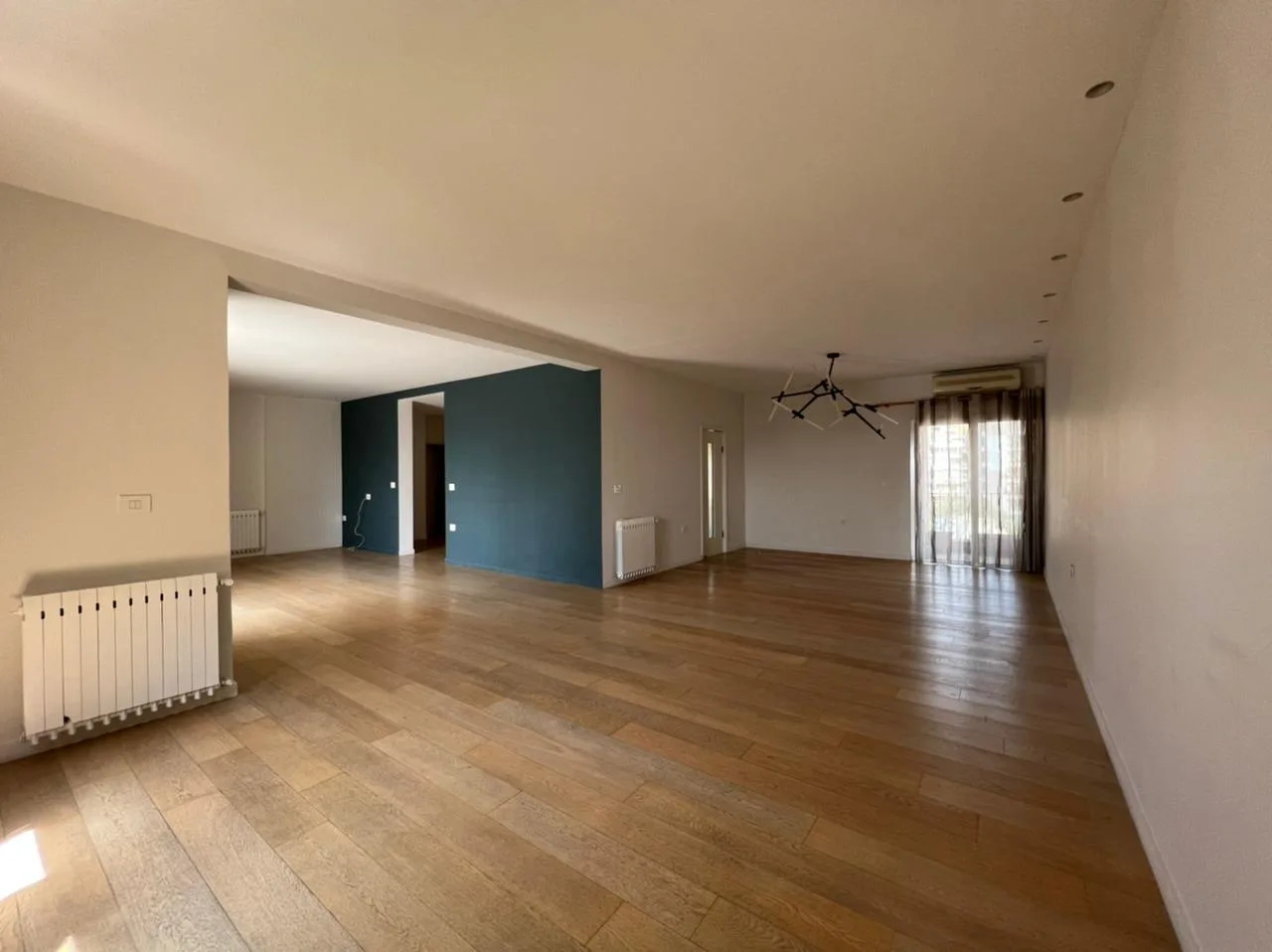 Apartment for Sale in Syoufi, Achrafieh, Beirut, Lebanon — الصورة 3