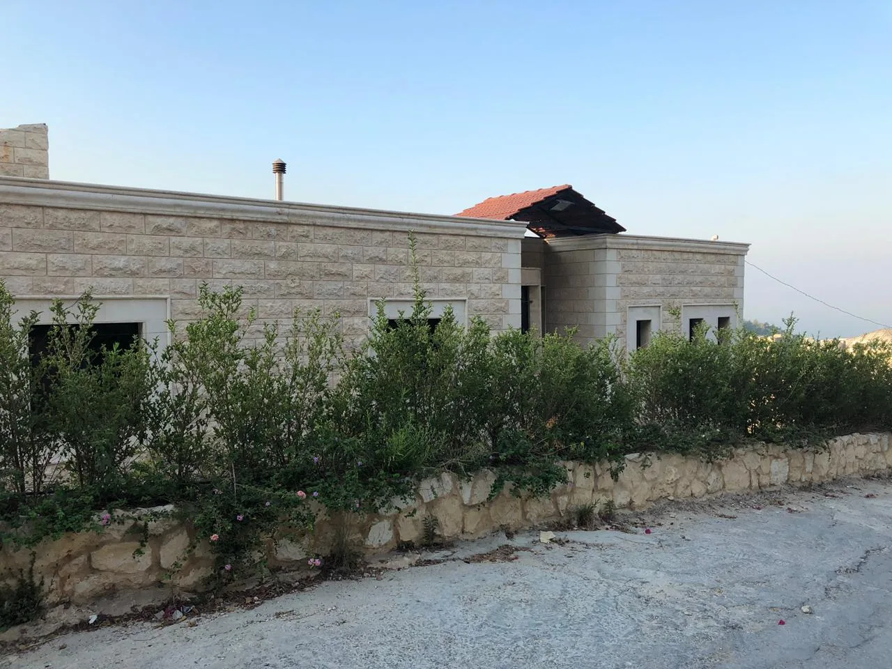 Duplex for Sale in Blat, Lebanon — الصورة 4