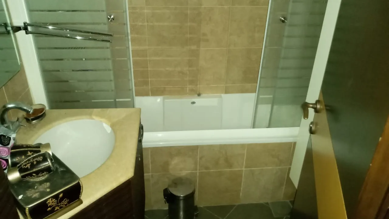 Apartment for Rent in Aaoukar, Lebanon — الصورة 5