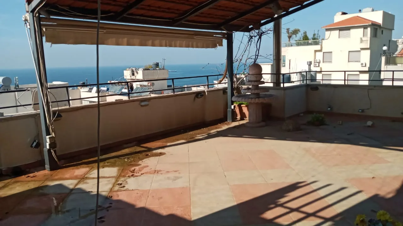Apartment for Rent in Aaoukar, Lebanon — الصورة 8