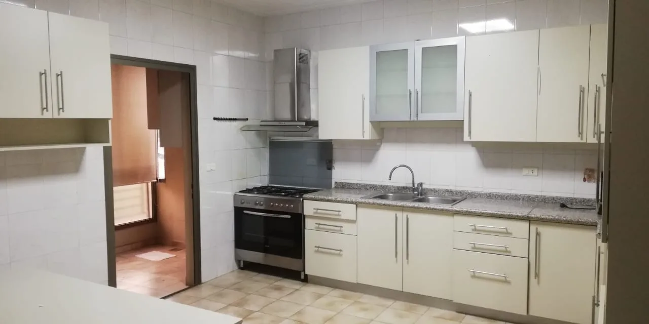 Apartment for Sale in Jal El Dib, Lebanon — الصورة 9