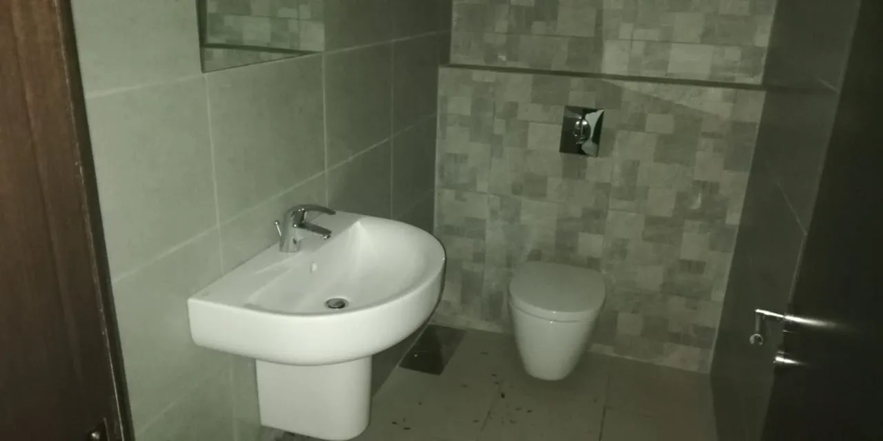 Office for sale in Sin El Fil — الصورة 10