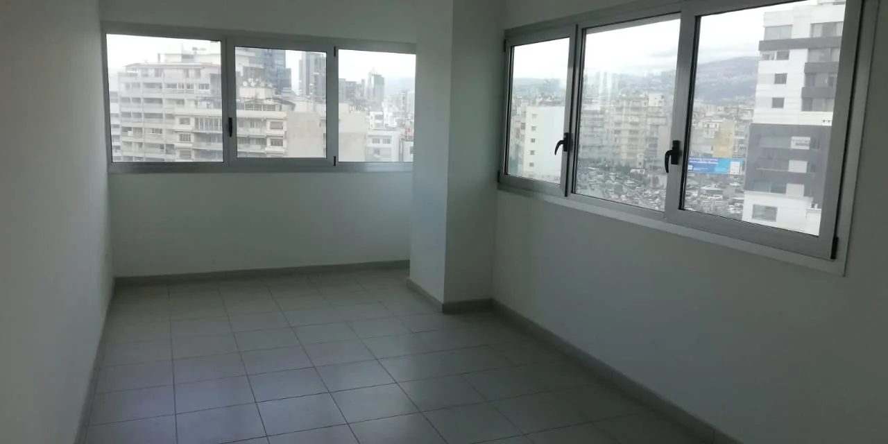 Office for sale in Sin El Fil — الصورة 6