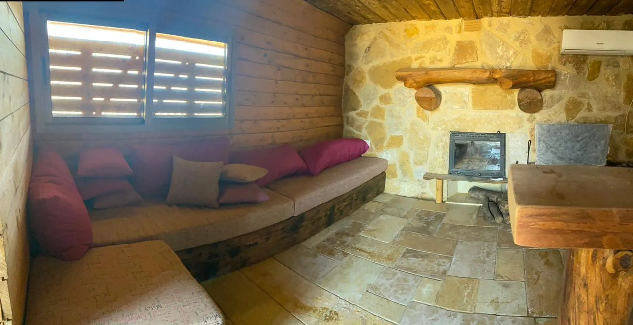 Land for Sale in Kfardebian, Lebanon — الصورة 7