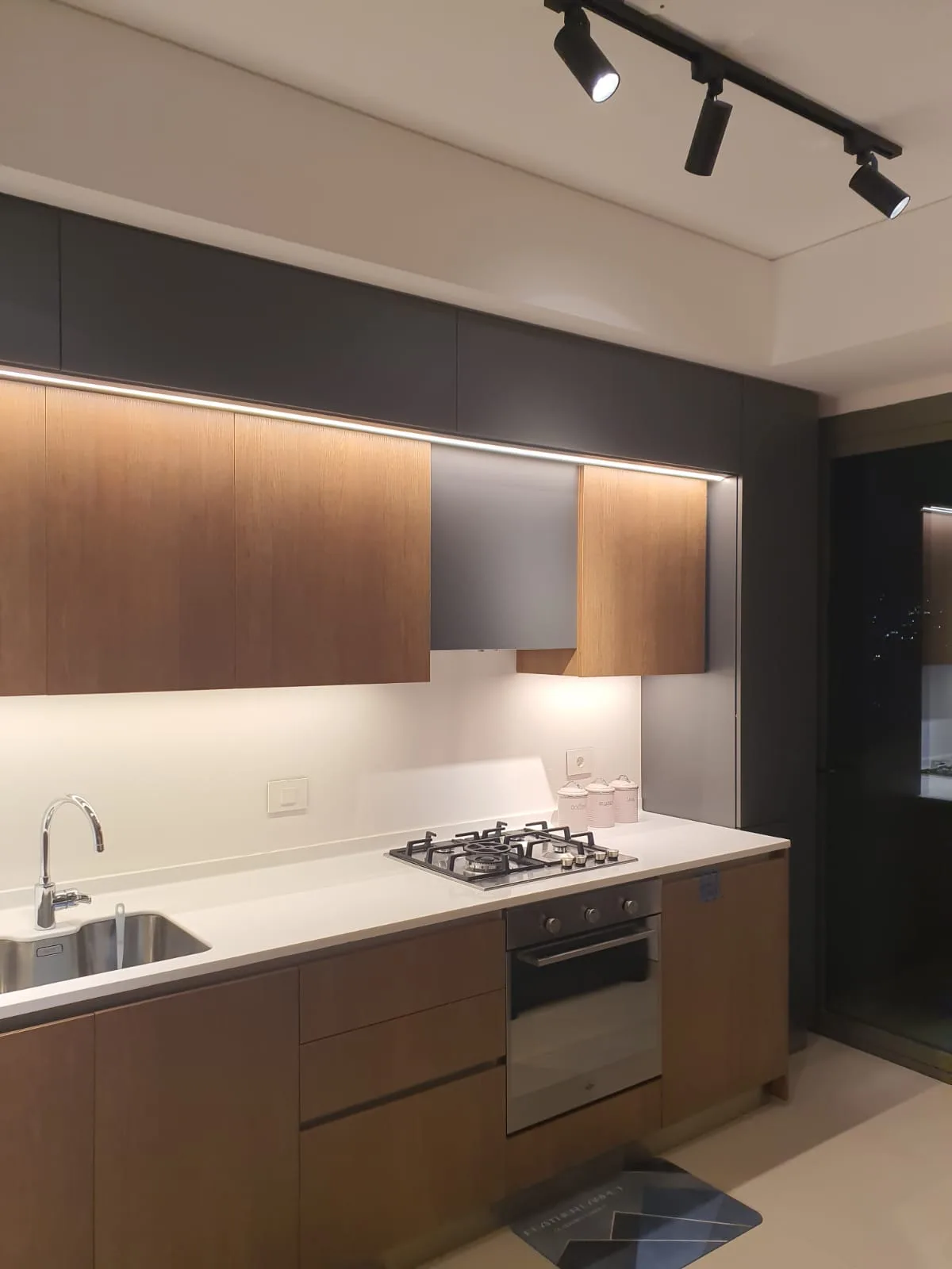 Apartment for Rent in Dekwaneh, Lebanon — الصورة 9