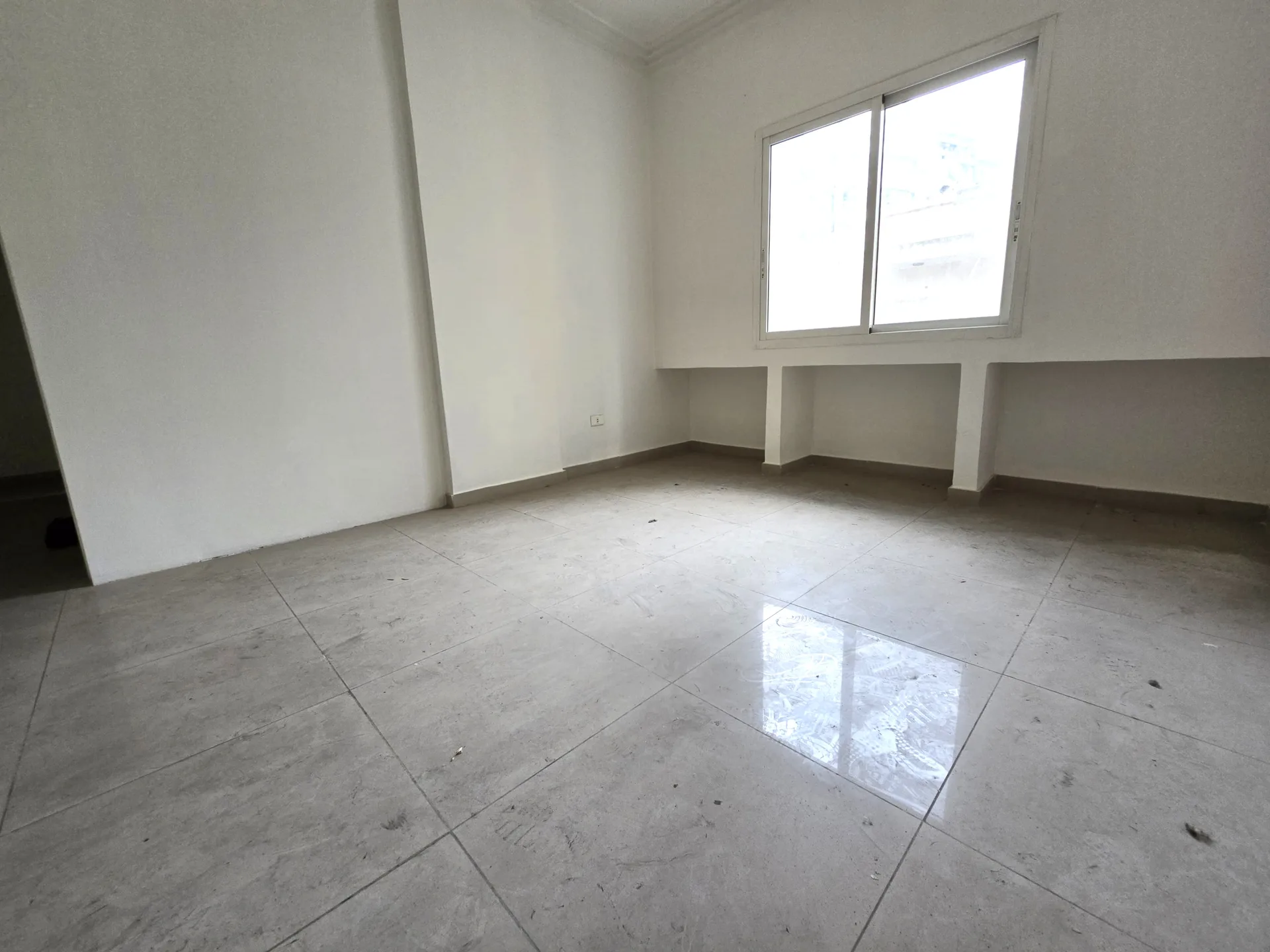 Apartment for Sale in Syoufi, Beirut, Lebanon — الصورة 5