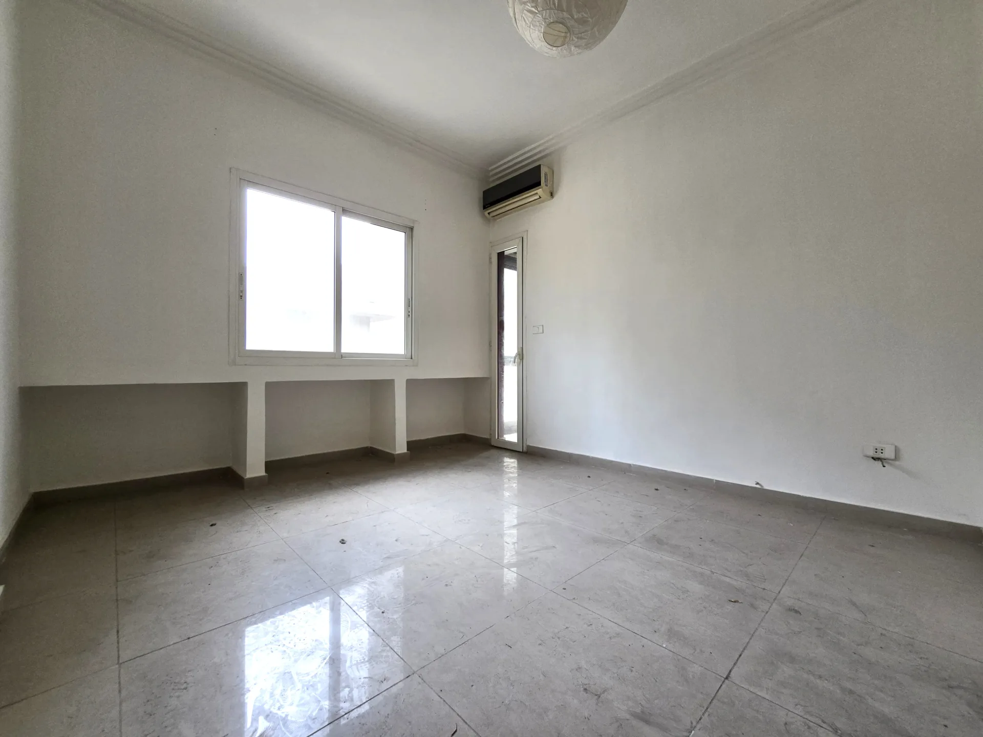 Apartment for Sale in Syoufi, Beirut, Lebanon — الصورة 7