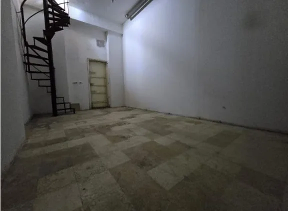 Shop for Rent in Sioufi – Prime Location — الصورة 3