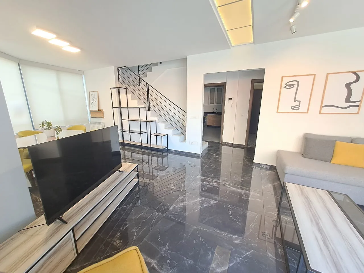 Apartment for Rent in Achrafieh – Rmeil — الصورة 1