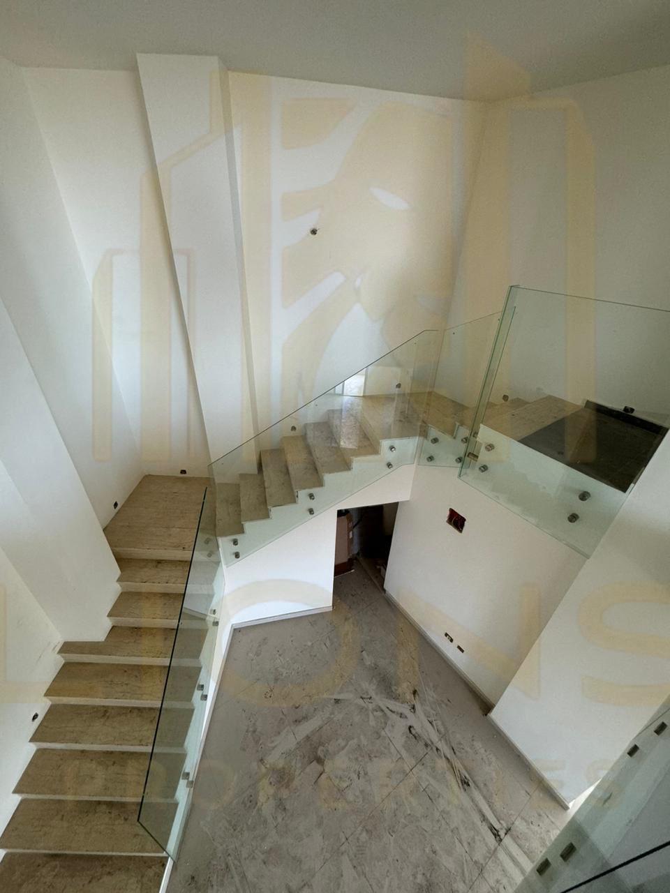 Baabda Bleibel Duplex for Sale 240m2 — الصورة 3