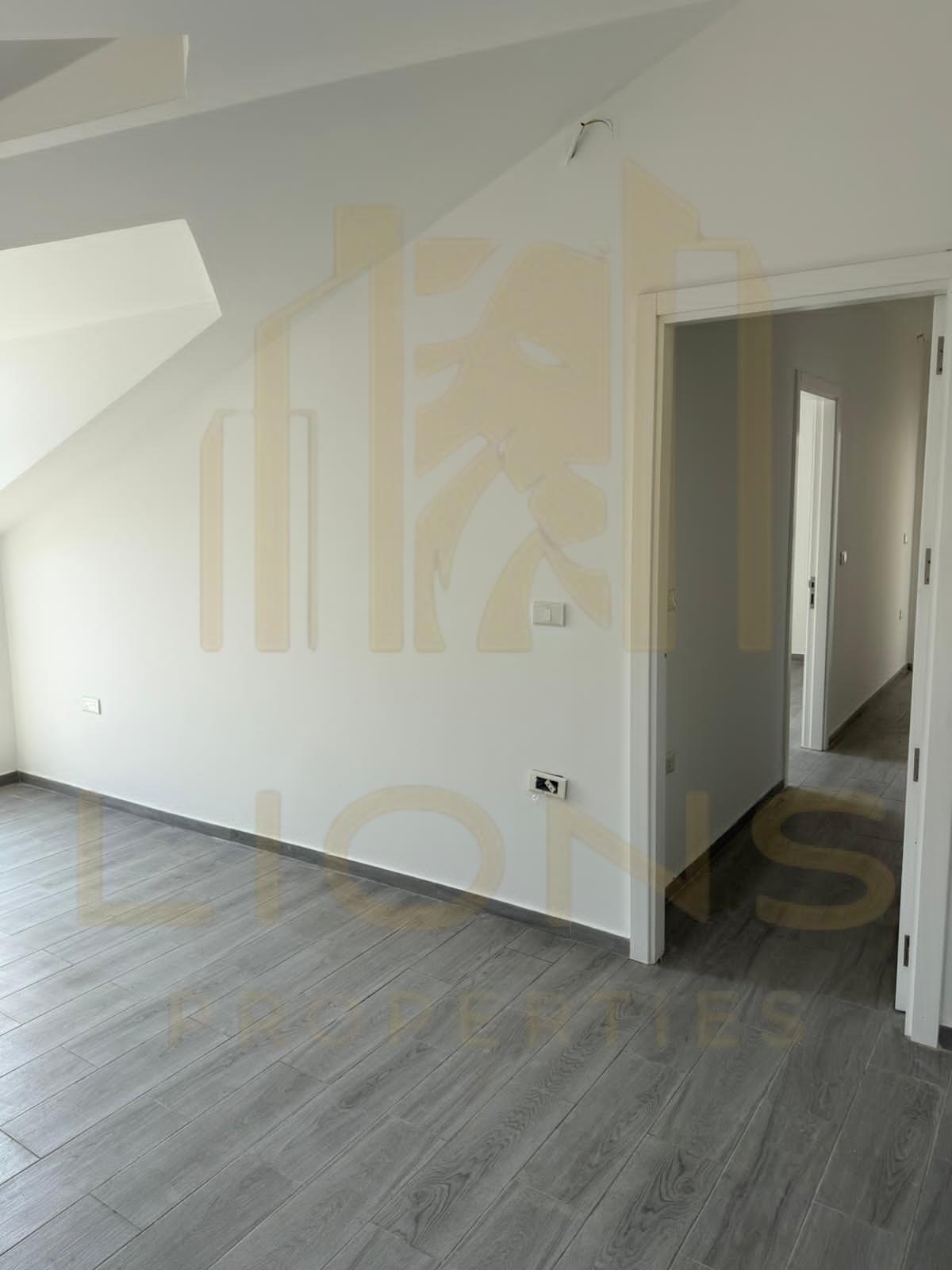 Metn, Bet Chabeb Duplex Apartment for	Sale	270 m2 — الصورة 3