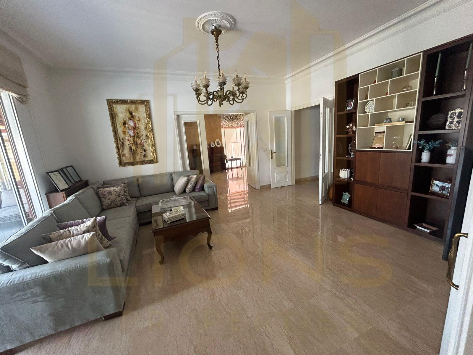 Beirut, Cornish el Mazraah, 400m2 + 200 m2 Terrace Penthouse for Sale — الصورة 2