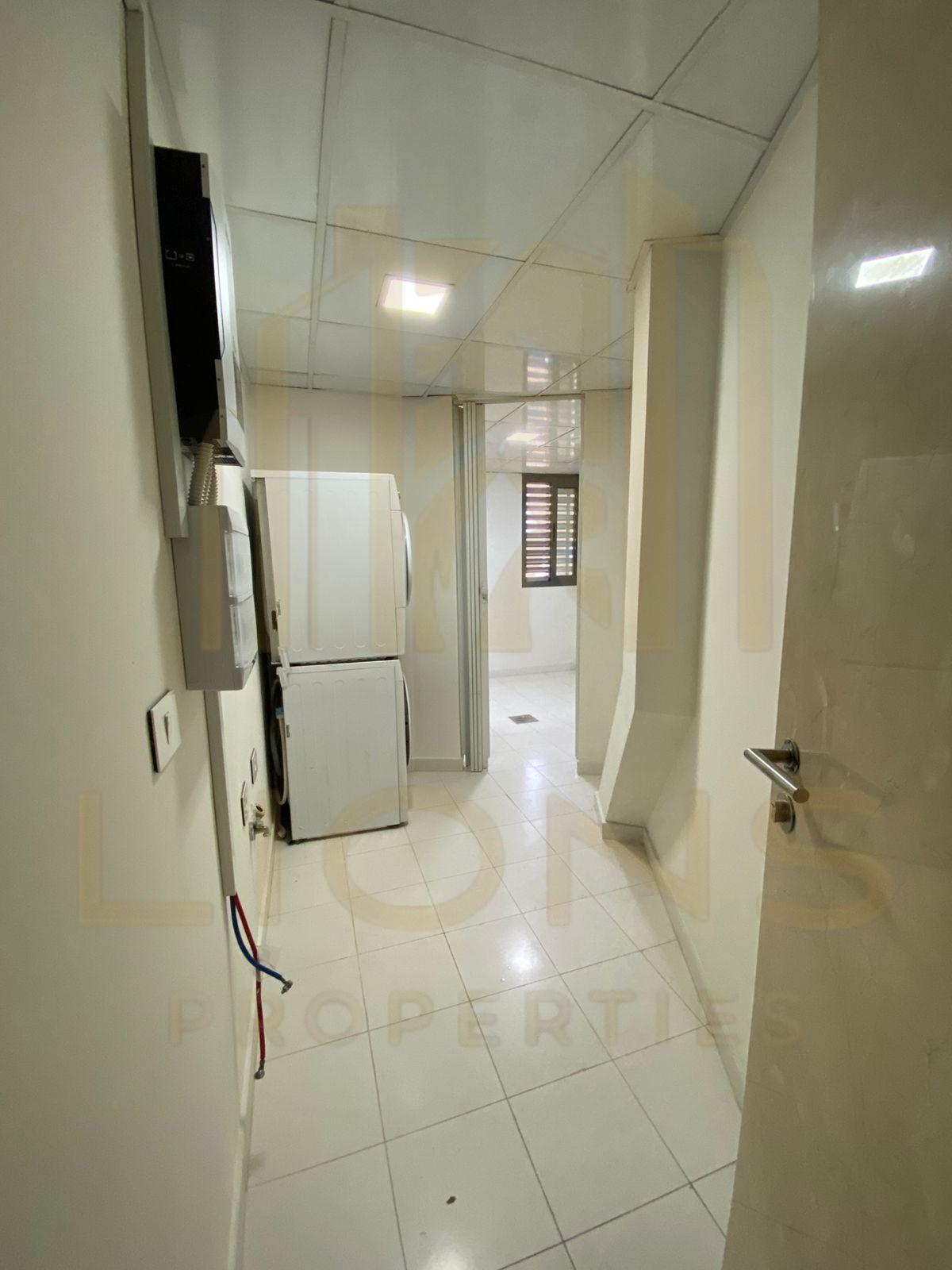 Baabda Hazmieh Apartment for Sale 300m2 — الصورة 3