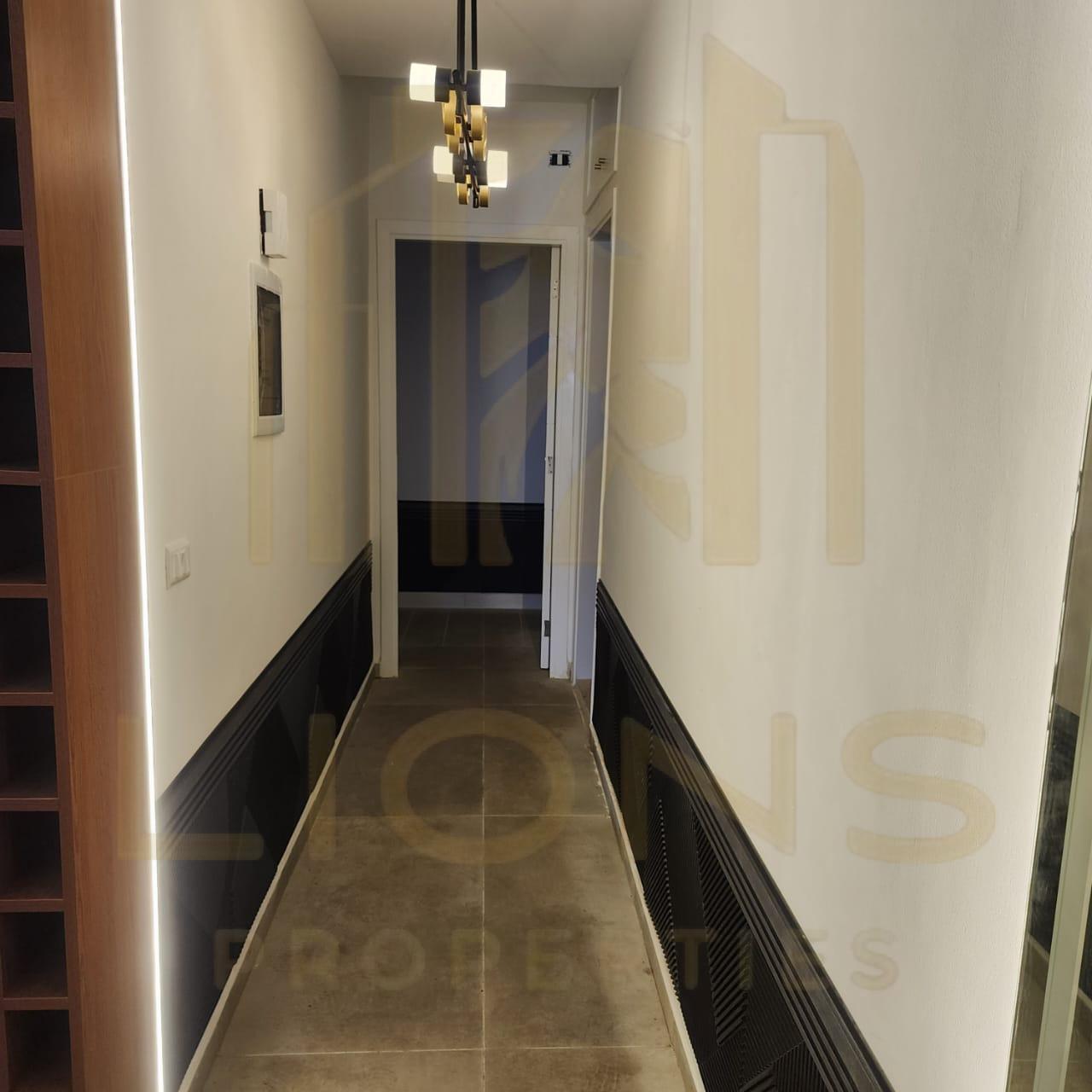 Metn, Cornet Al Hamra Apartment	for Sale 165 m2 + 60 M2 terrace — الصورة 2