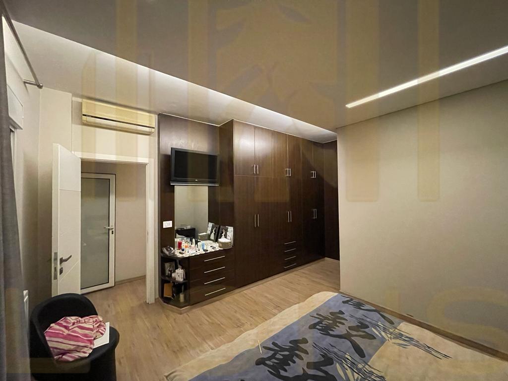 Metn, Mansourieh Apartment for Sale 220m2 + 2 Terraces 50 m2 each — الصورة 2