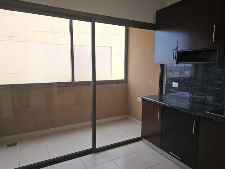 Apartment For Sale in Jdeideh — الصورة 4