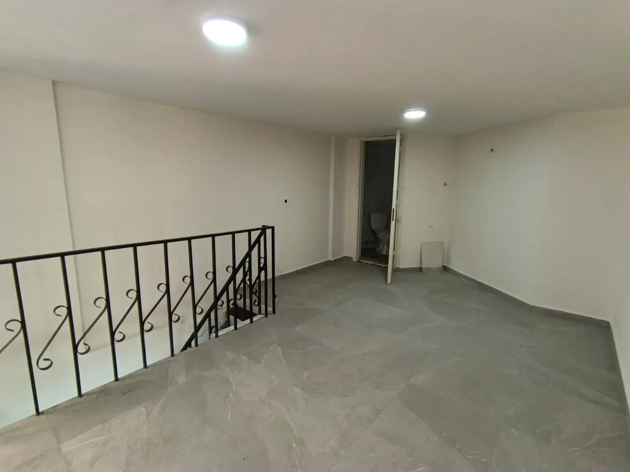 Shop for Rent in Dekwane — الصورة 4