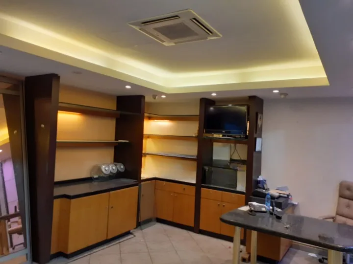 Shop for Sale in Achrafieh — الصورة 4