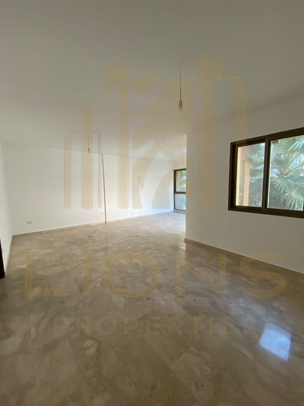 Metn Sin El Fil Apartment for Sale 150m2