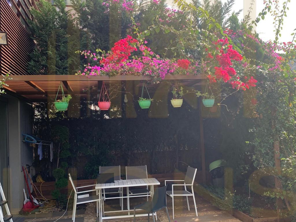 Baabda Kahale Apartment for Sale187 m2 + 250 m2 Garden and Terrace — الصورة 2