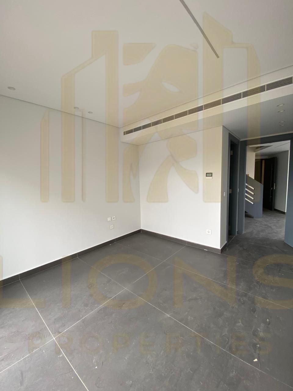 Beirut Achrafieh Duplex for Sale 168 m2 — الصورة 3