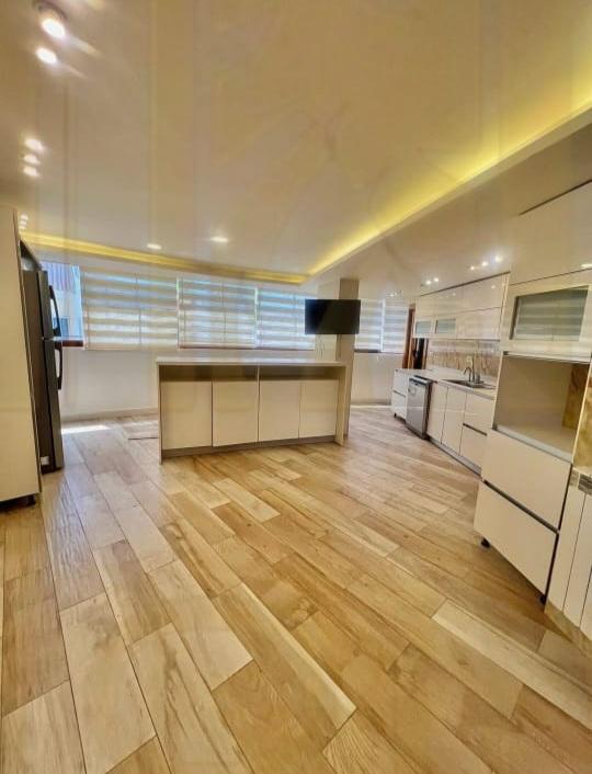 Baabda Louwaize Duplex for Sale 425m2 — الصورة 2