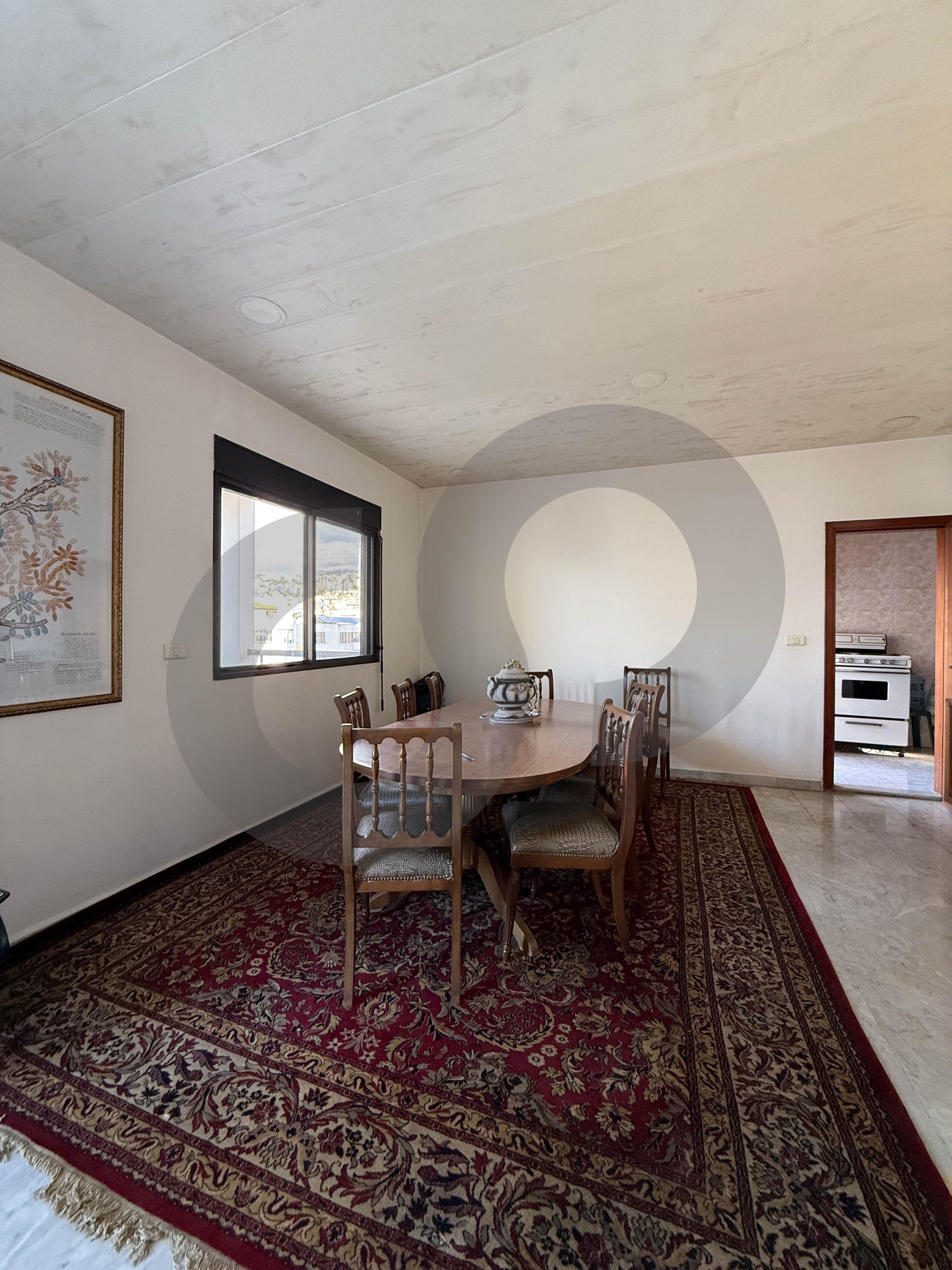 Apartment in jdeideh area, mid- aged building — الصورة 2