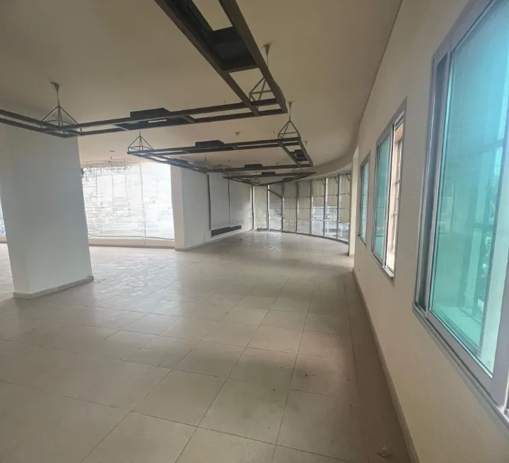 Showroom for Rent in Sin El Fil — الصورة 2