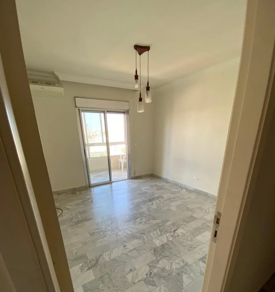 Apartment for Sale in Hazmieh — الصورة 4