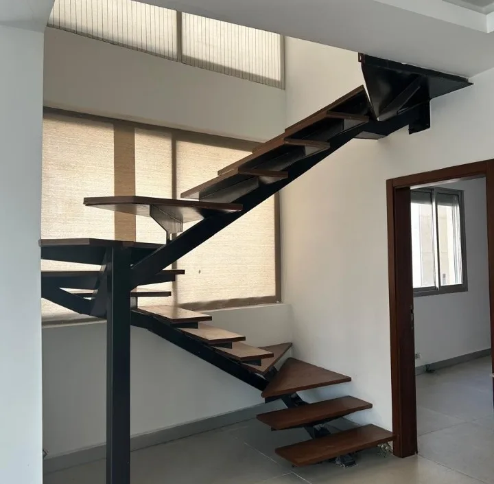 Loft Duplex for Sale in Achrafieh — الصورة 2