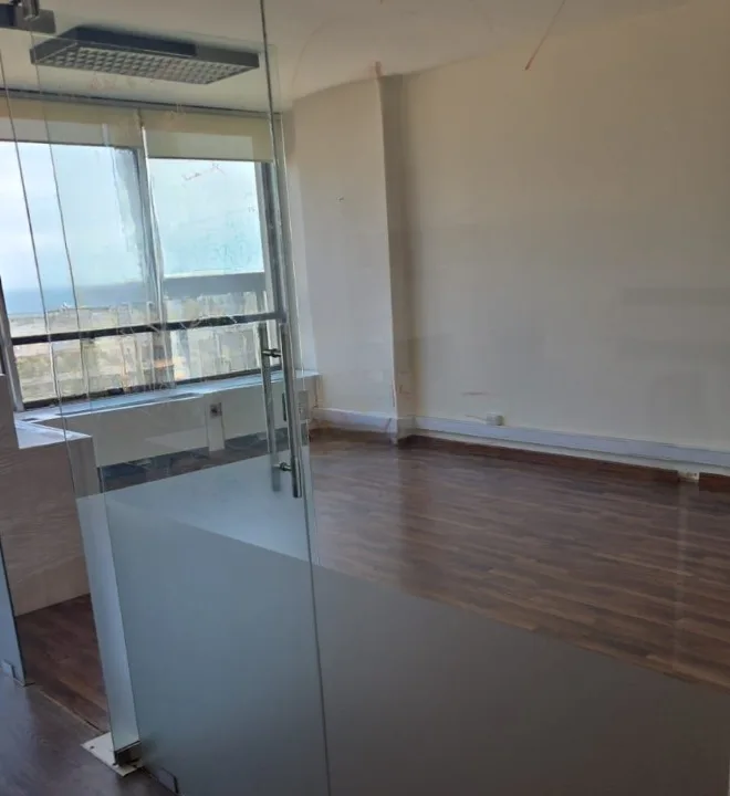 Furnished Office for Rent in Hamra — الصورة 4