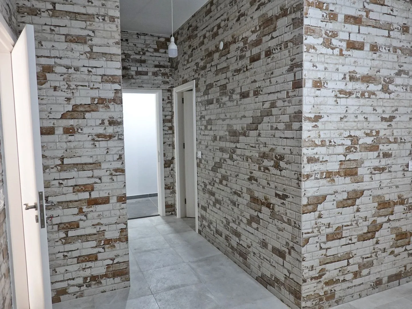 Apartment for Rent or Sale in Furn El Chebbak — الصورة 5