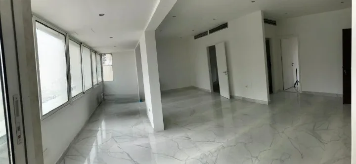Office for Rent in Mar Mikhael — الصورة 3