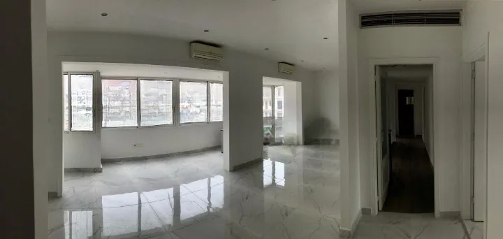 Office for Rent in Mar Mikhael — الصورة 2