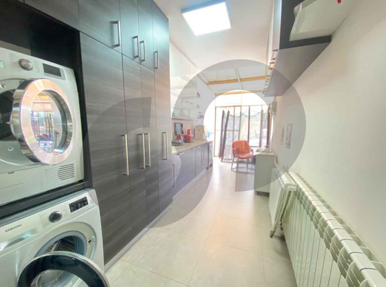 LOCATED IN A SECURE COMPOUND/PRIME LOCATION/Jamhour,Baabda — الصورة 3